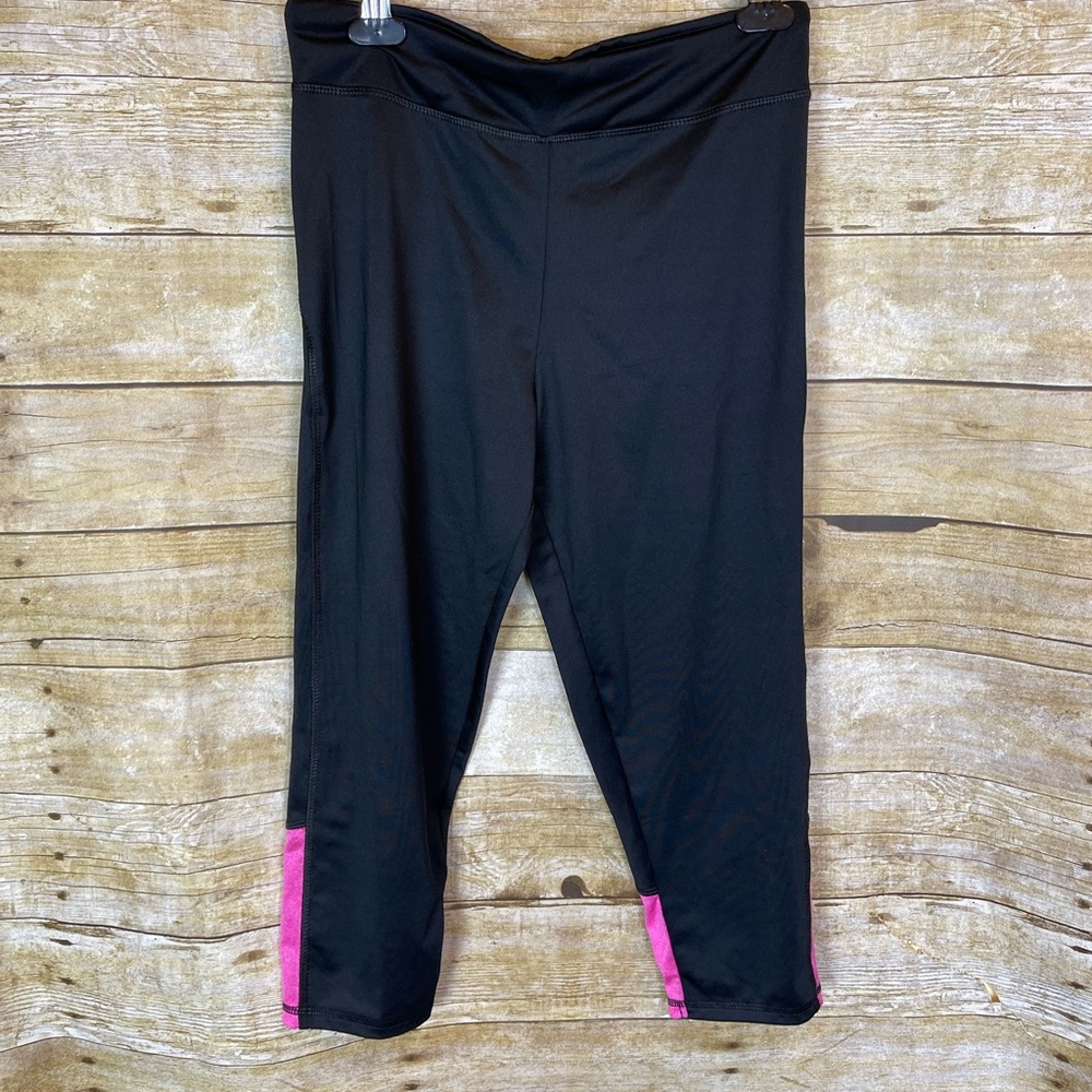 Girls layer 8 cropped leggings 🛍